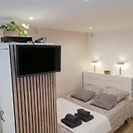Le Vauban, 5 Minutes Du Chateau Appartamento Versailles