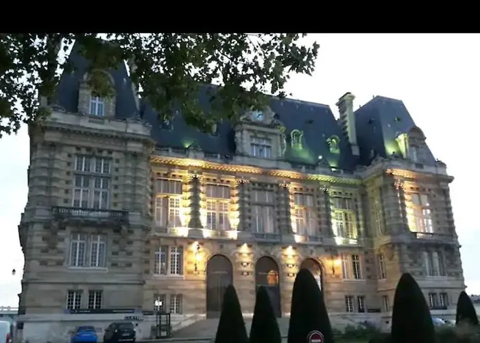 Le Vauban, 5 Minutes Du Chateau Apartament
